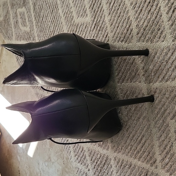 Stephano Lompas made in Italy black leather booties - Picture 8 of 10